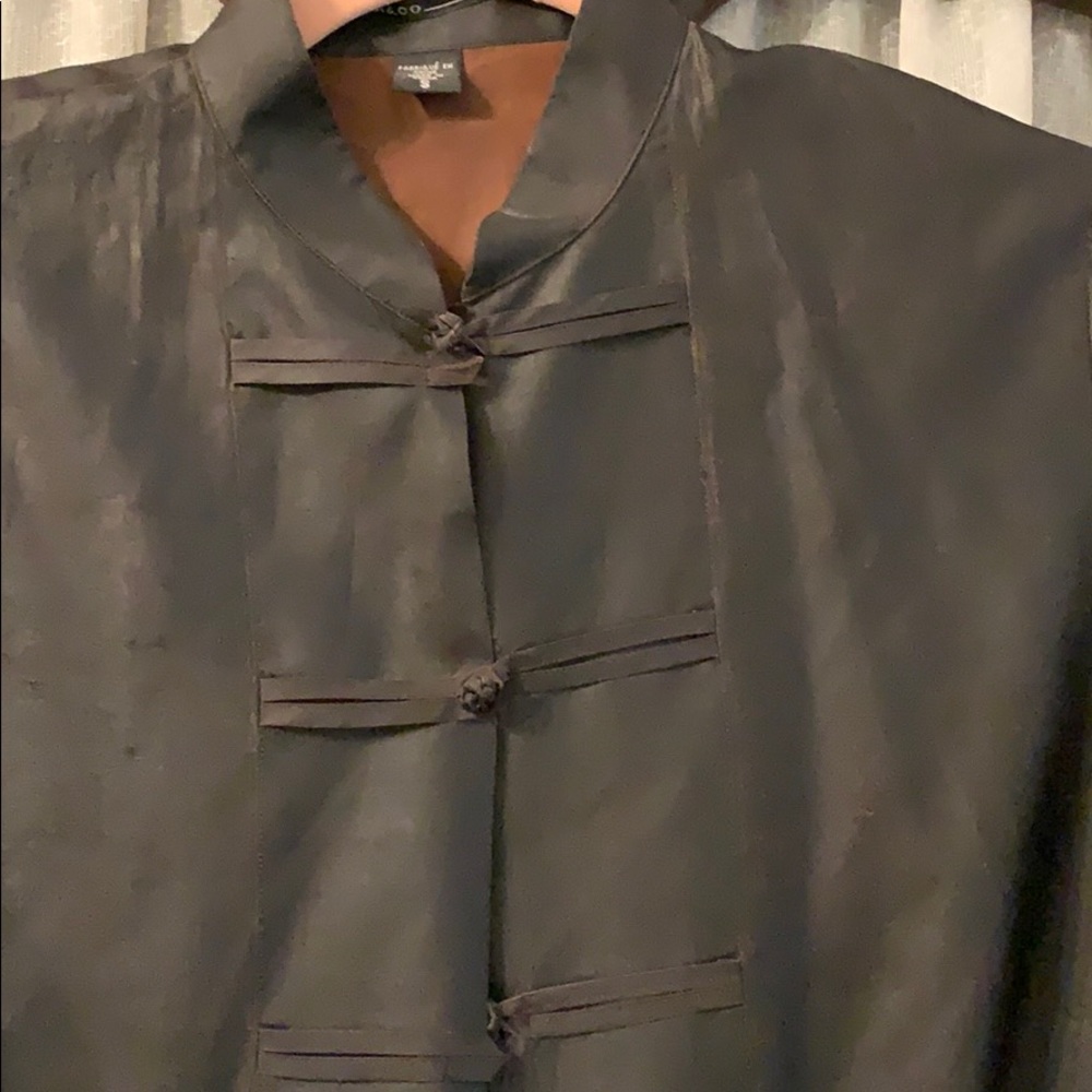 Shirt - Picture 2 of 4
